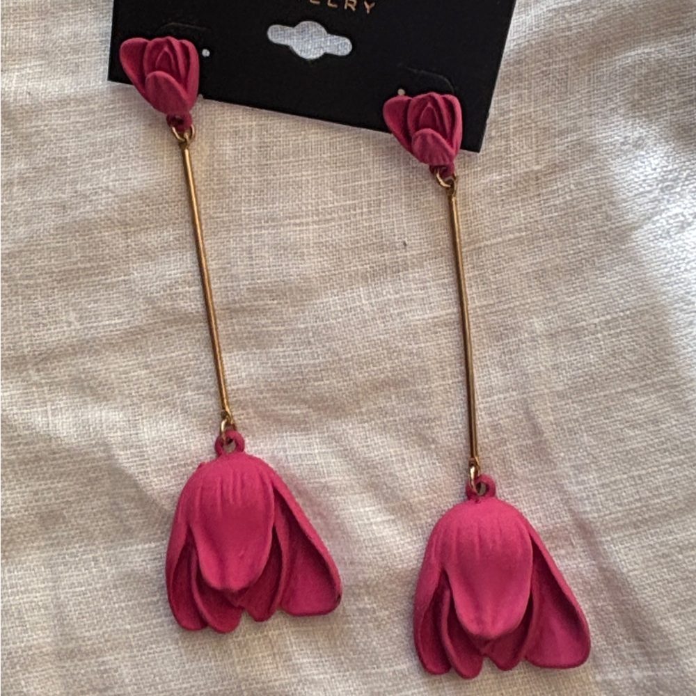 Noir Pink Flower Dangling Earrings NWT - Picture 3 of 3